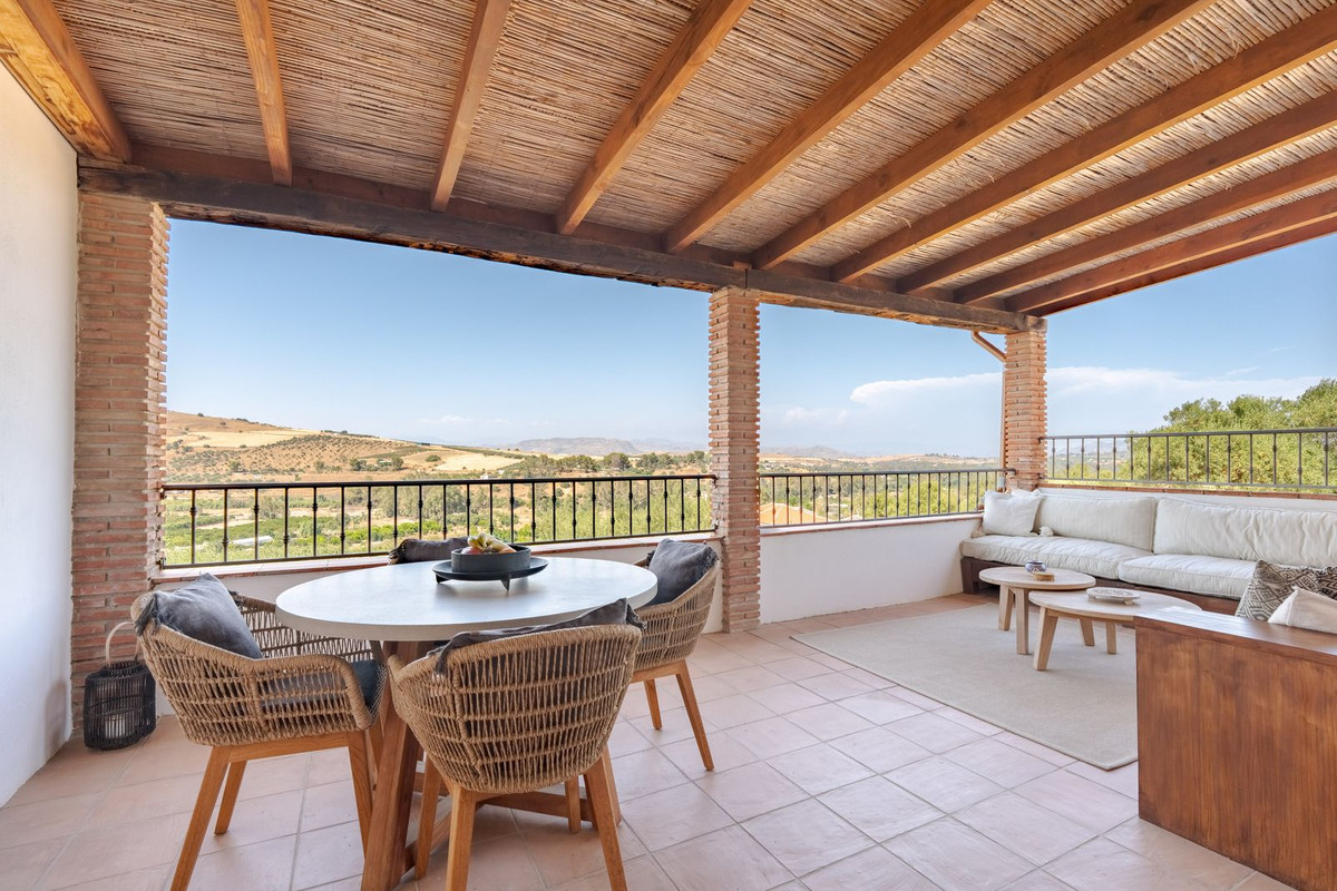 3 Bed Townhouse for sale in Coín Costa Del Sol, Málaga, Spain