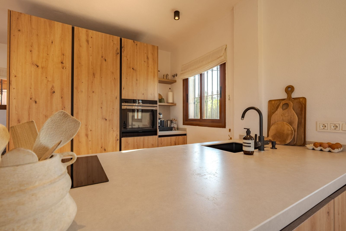 3 Bed Townhouse for sale in Coín Costa Del Sol, Málaga, Spain
