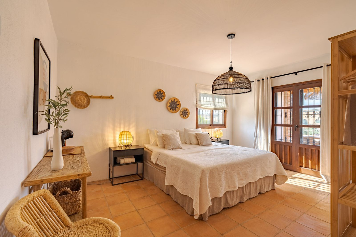 3 Bed Townhouse for sale in Coín Costa Del Sol, Málaga, Spain