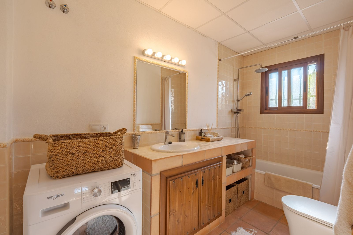 3 Bed Townhouse for sale in Coín Costa Del Sol, Málaga, Spain