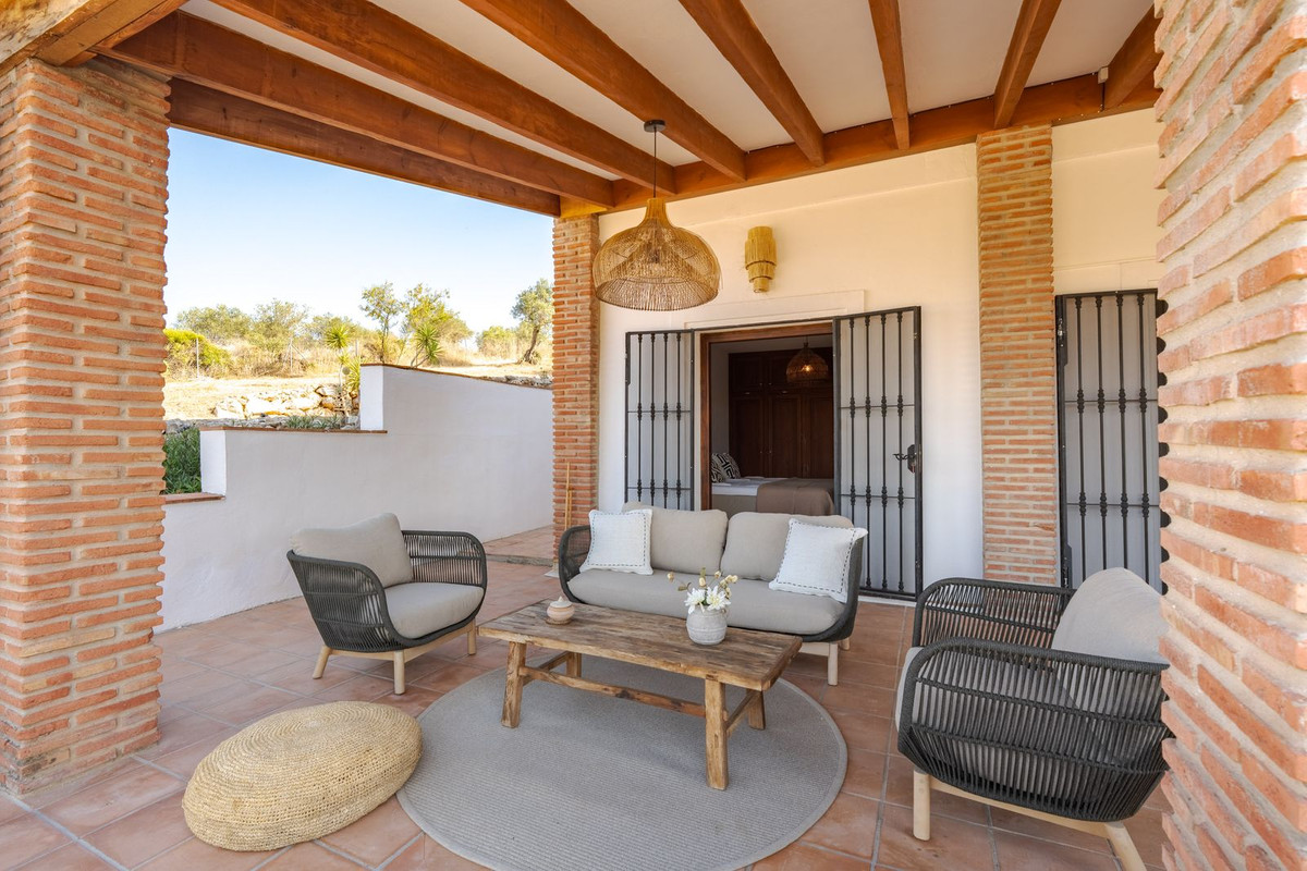 3 Bed Townhouse for sale in Coín Costa Del Sol, Málaga, Spain