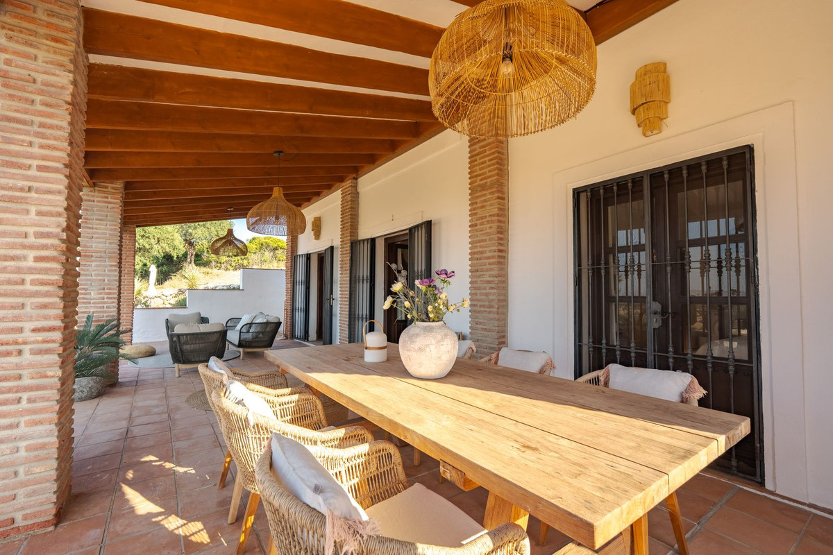 3 Bed Townhouse for sale in Coín Costa Del Sol, Málaga, Spain