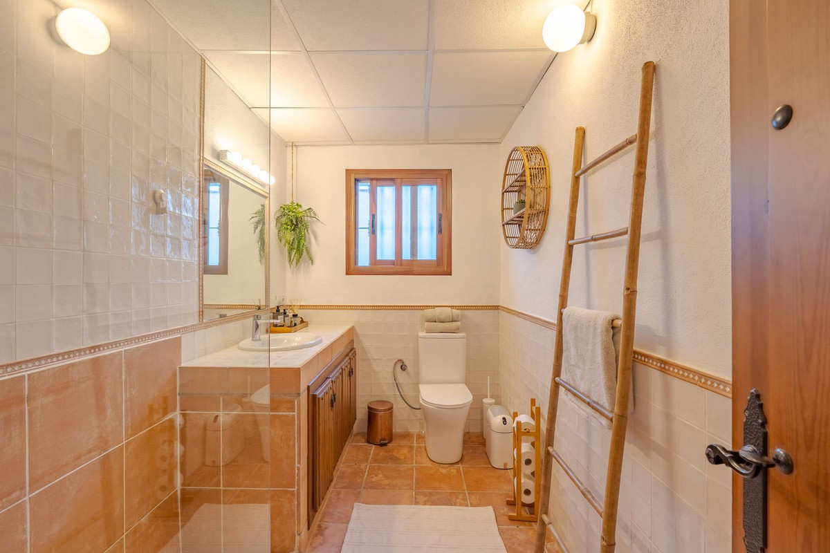 3 Bed Townhouse for sale in Coín Costa Del Sol, Málaga, Spain