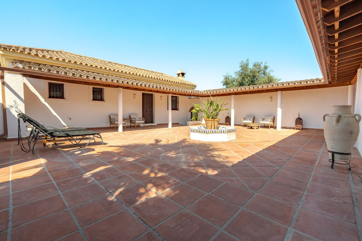 3 Bed Townhouse for sale in Coín Costa Del Sol, Málaga, Spain