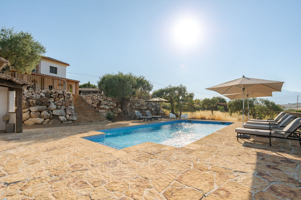 3 Bed Townhouse for sale in Coín Costa Del Sol, Málaga, Spain