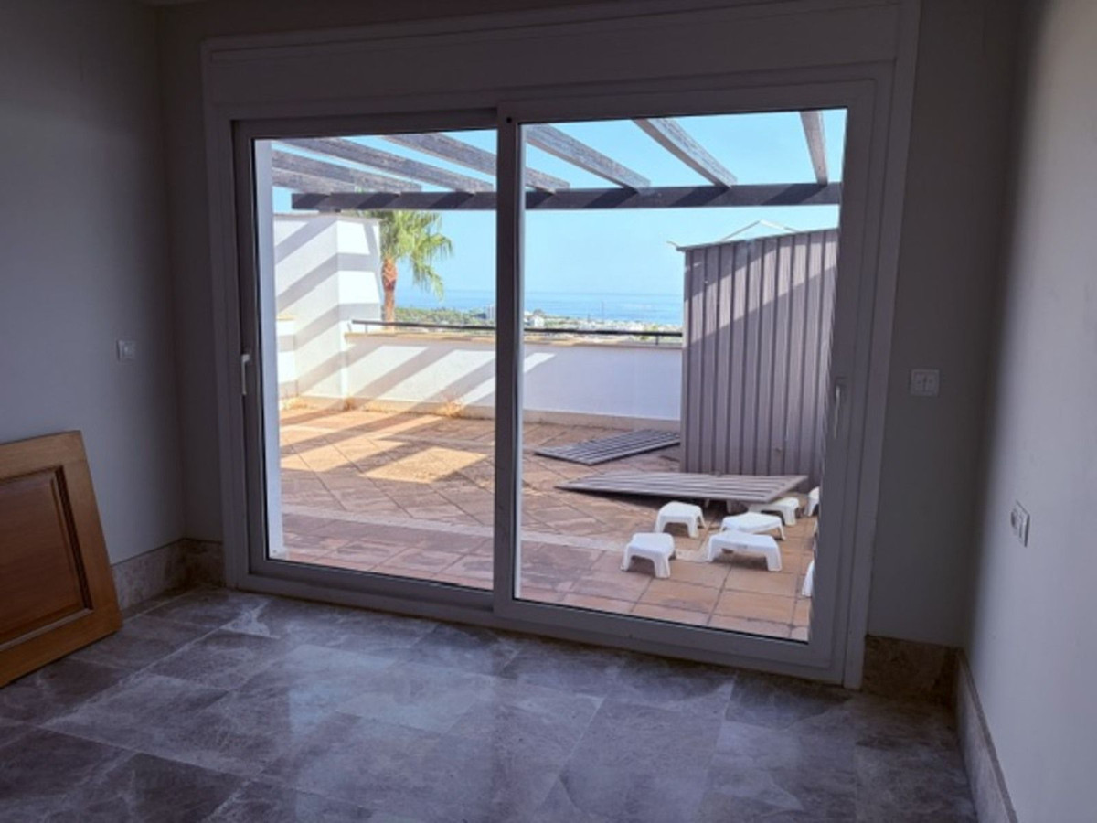 3 Bed Apartment for sale in Santa Clara Costa Del Sol, Málaga, Spain