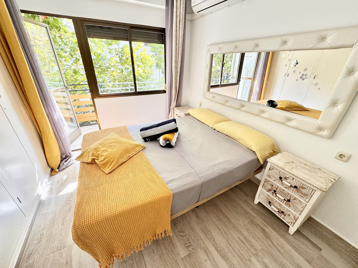Se vende Apartamento Planta Media de 3 dormitorios en Costa Del Sol, Málaga, España