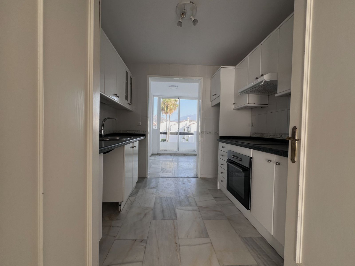 Se vende Apartamento Planta Media de 2 dormitorios en Costa Del Sol, Málaga, España