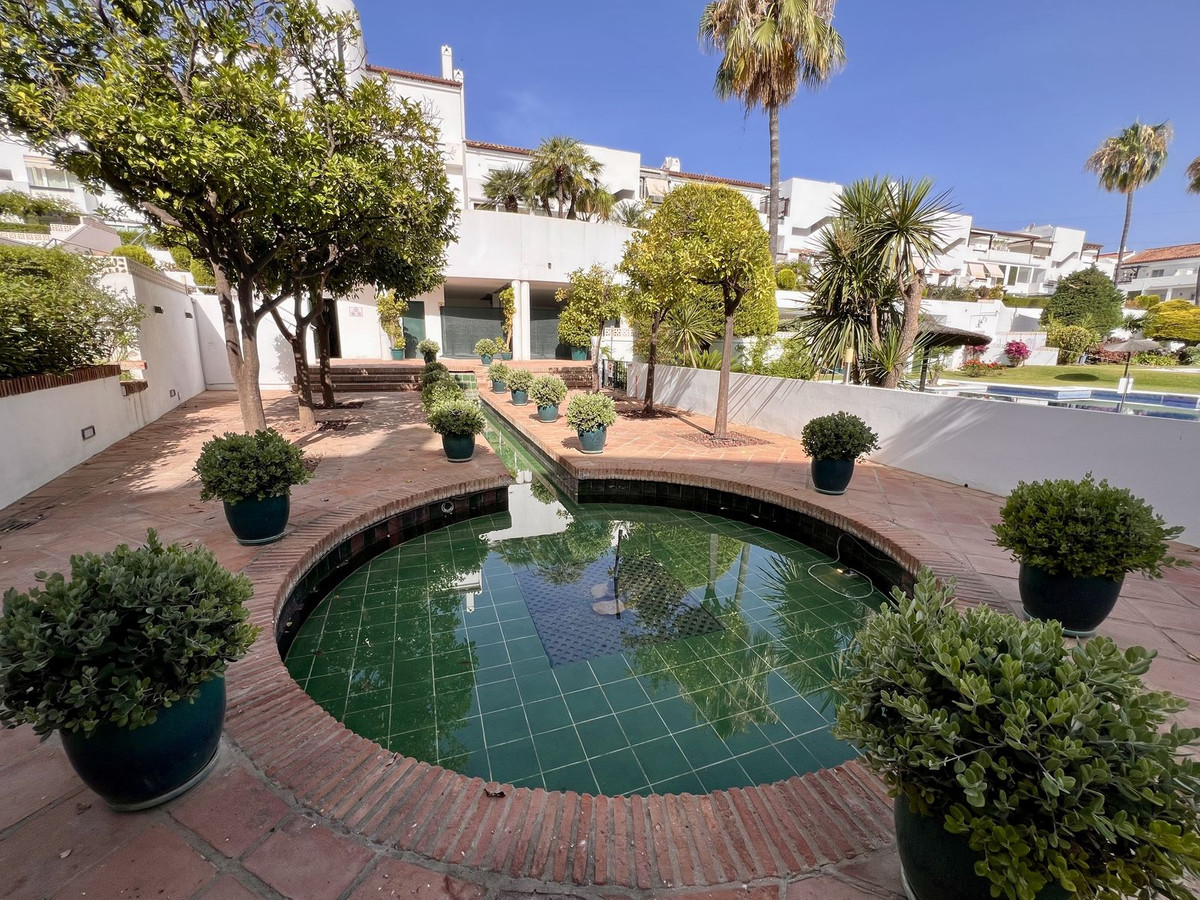 Se vende Apartamento Planta Media de 2 dormitorios en Costa Del Sol, Málaga, España