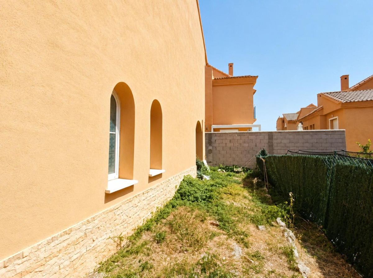 Se vende Villa - Chalet de 3 dormitorios en Costa Del Sol, Málaga, España