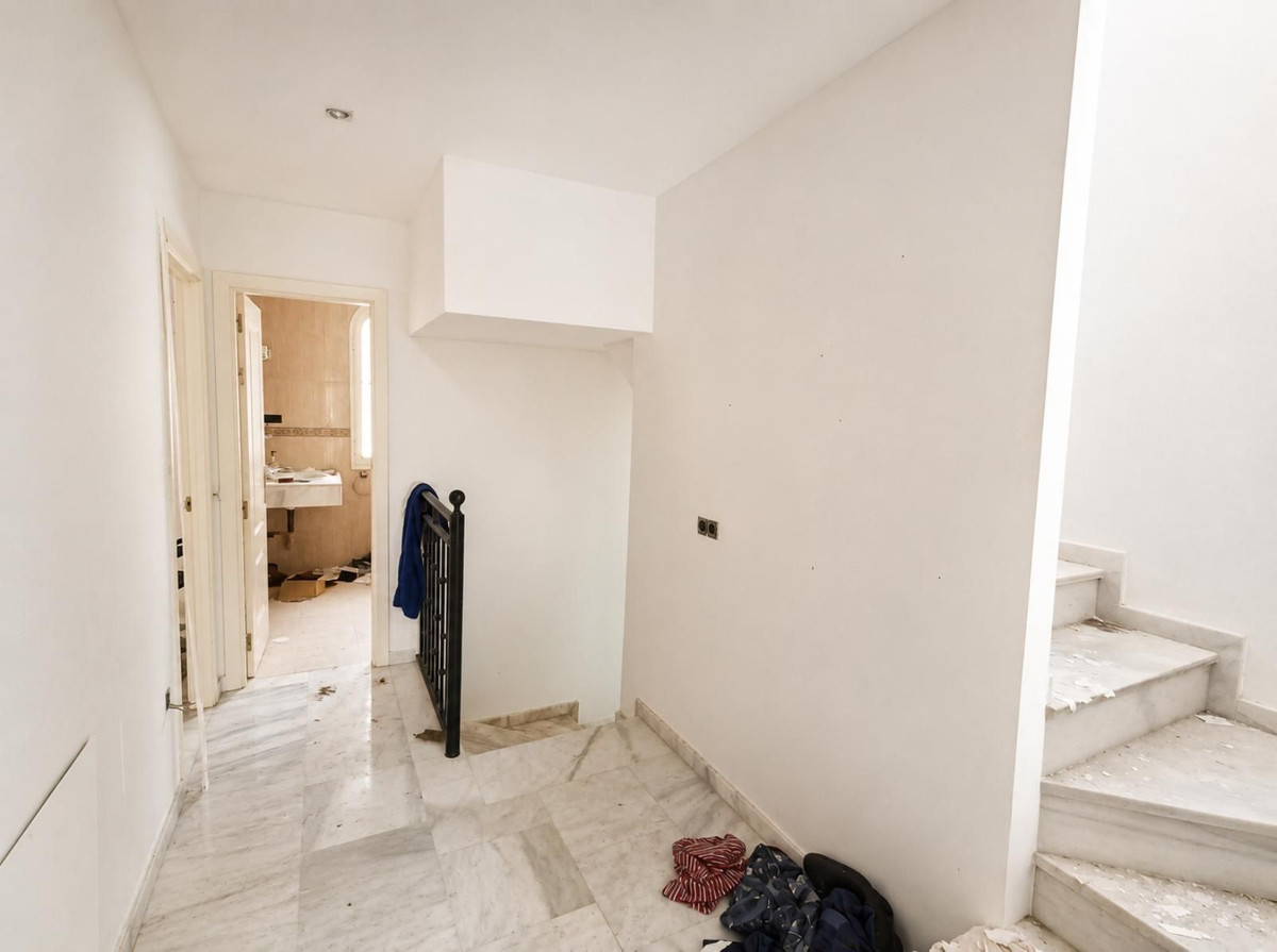 Se vende Villa - Chalet de 3 dormitorios en Costa Del Sol, Málaga, España