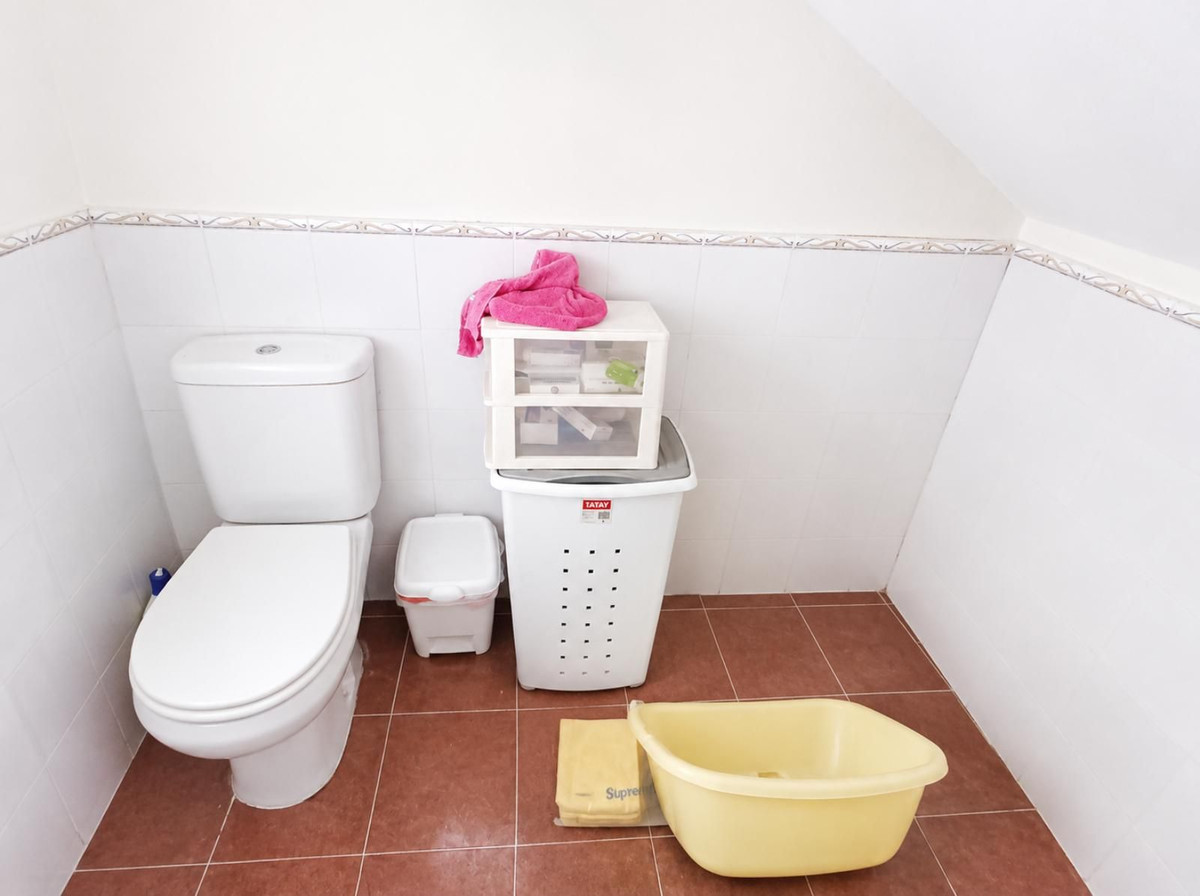 Se vende Villa - Chalet de 3 dormitorios en Costa Del Sol, Málaga, España