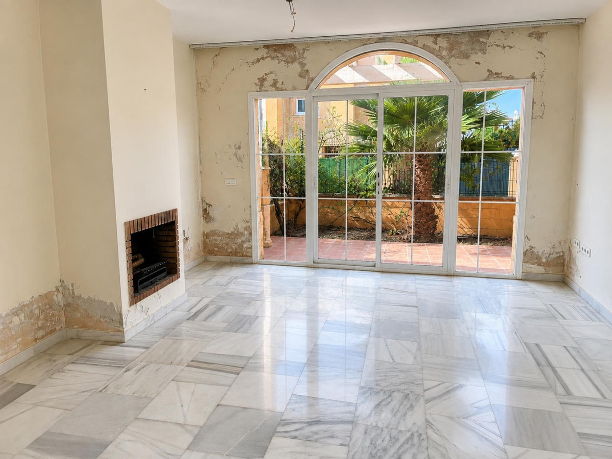 Se vende Villa - Chalet de 3 dormitorios en Costa Del Sol, Málaga, España