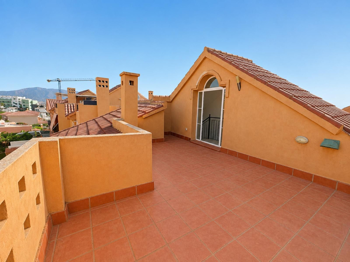 Se vende Villa - Chalet de 3 dormitorios en Costa Del Sol, Málaga, España