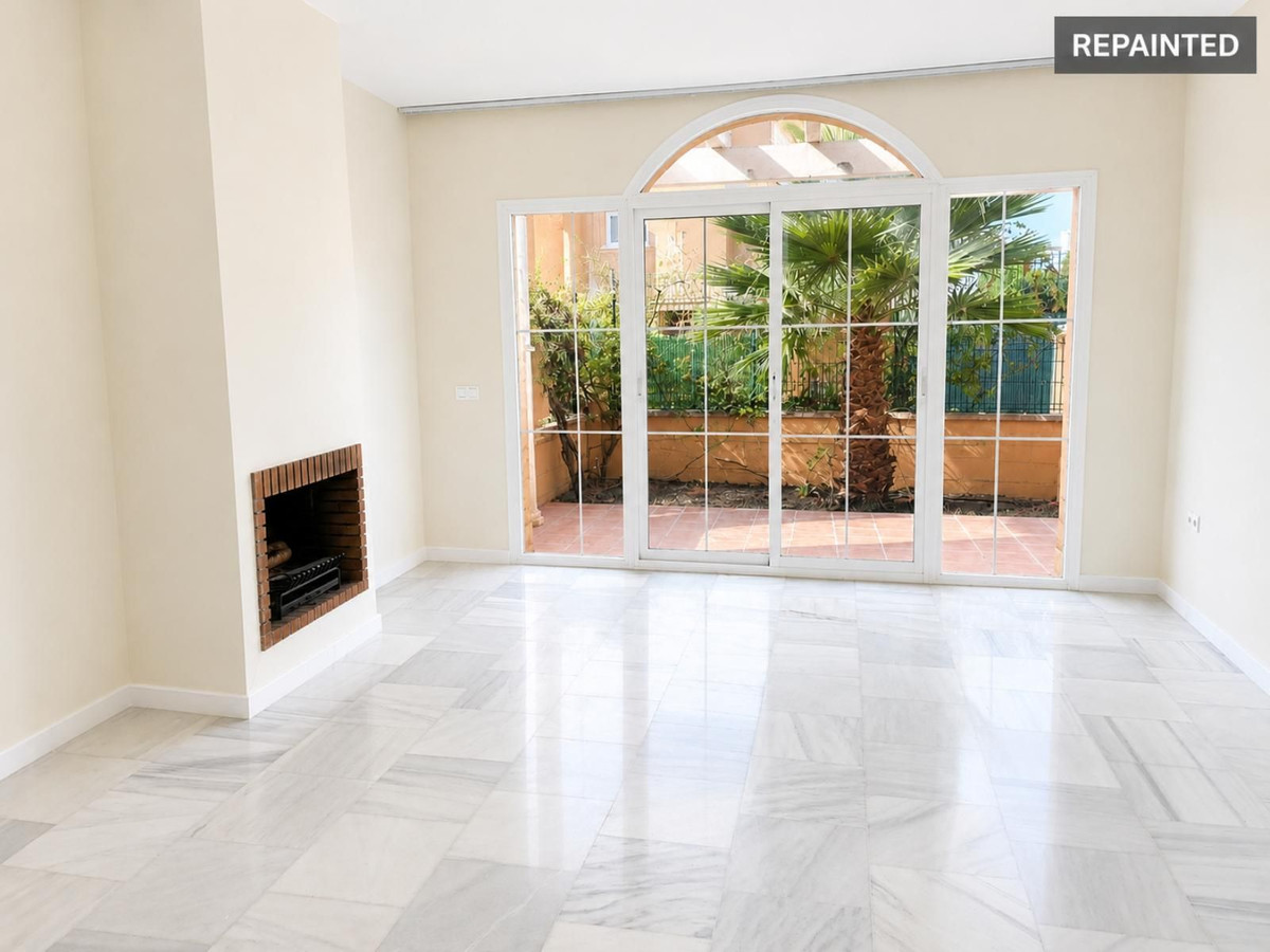 Se vende Villa - Chalet de 3 dormitorios en Costa Del Sol, Málaga, España
