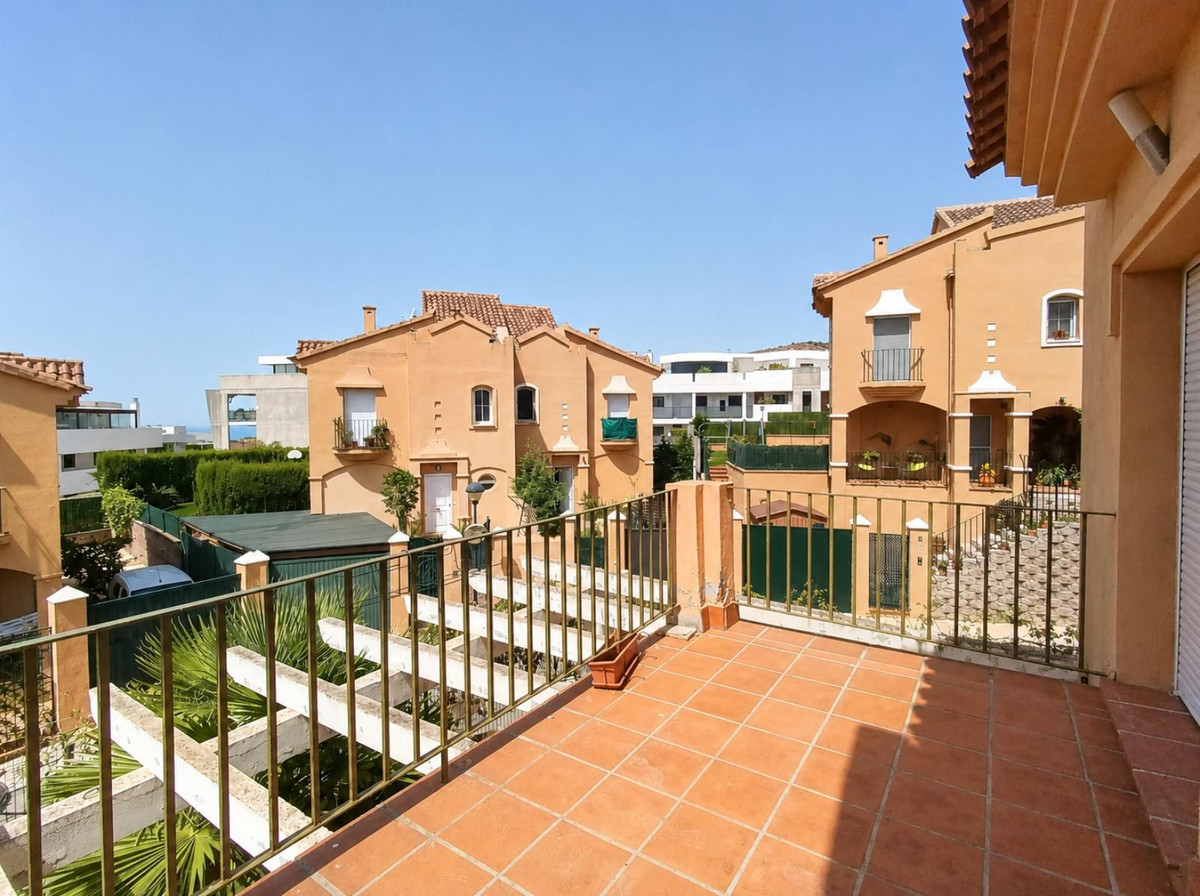 Se vende Villa - Chalet de 3 dormitorios en Costa Del Sol, Málaga, España