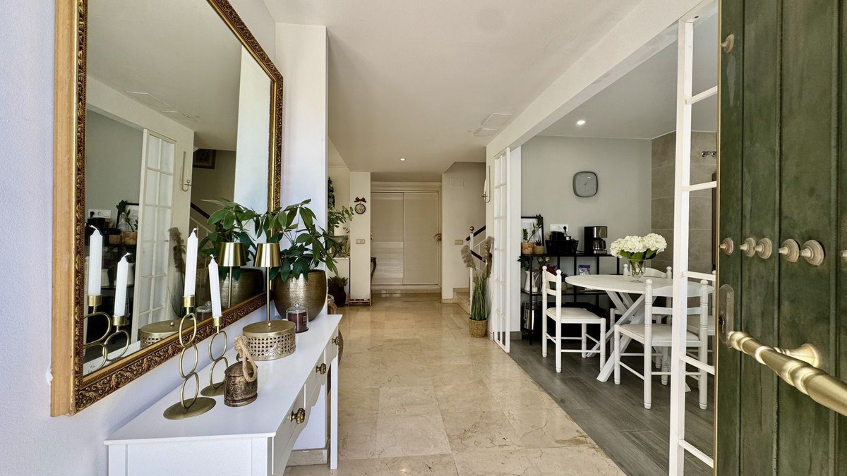 4 Bed Townhouse for sale in Arroyo De La Miel Costa Del Sol, Málaga, Spain