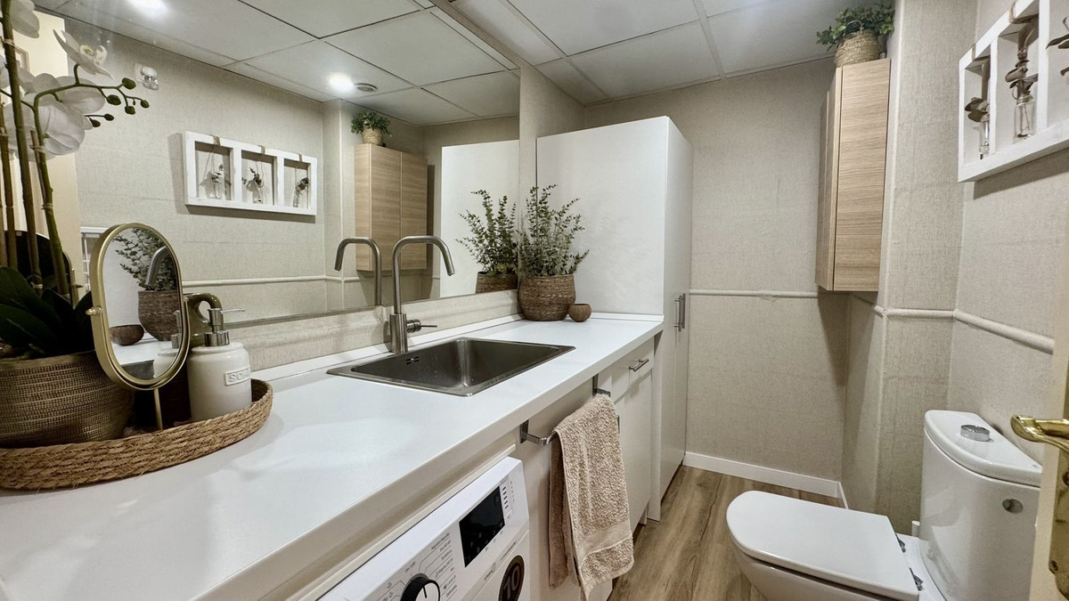 4 Bed Townhouse for sale in Arroyo De La Miel Costa Del Sol, Málaga, Spain