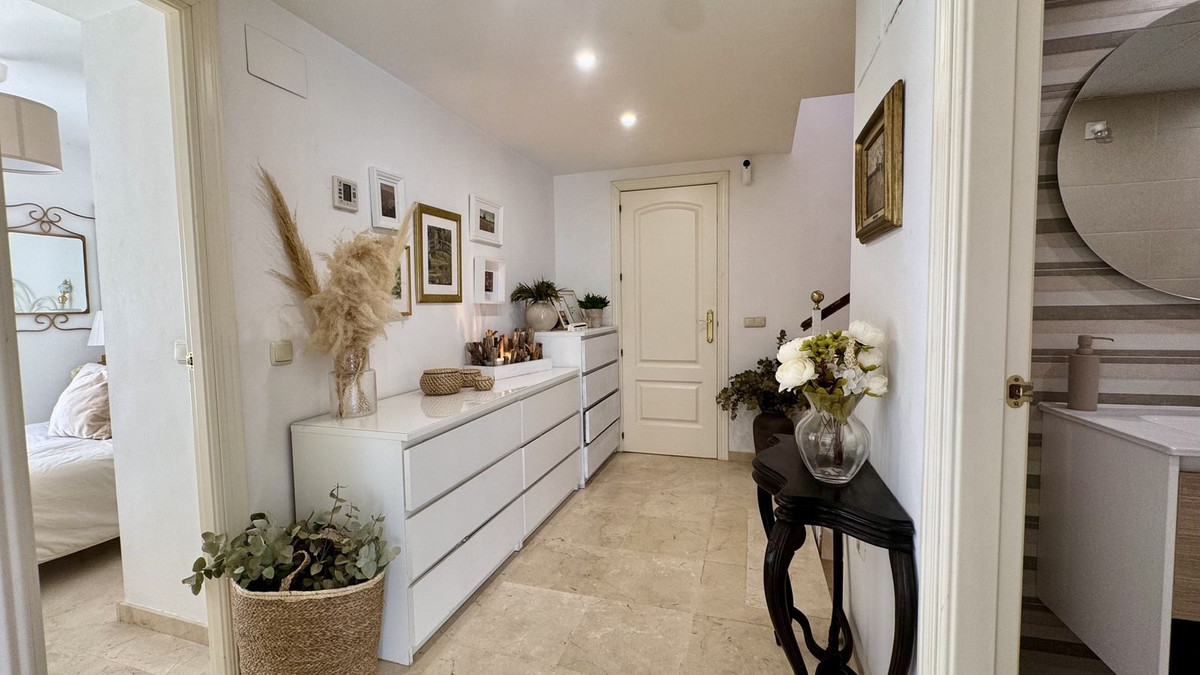 4 Bed Townhouse for sale in Arroyo De La Miel Costa Del Sol, Málaga, Spain