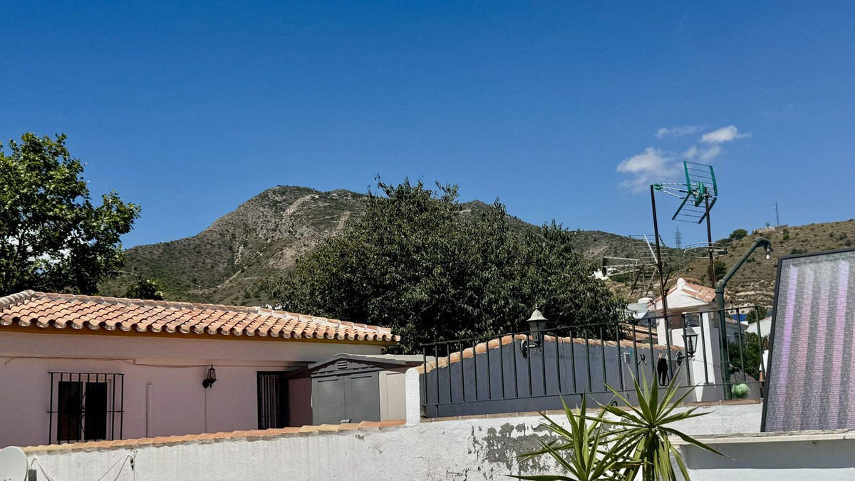 4 Bed Townhouse for sale in Arroyo De La Miel Costa Del Sol, Málaga, Spain