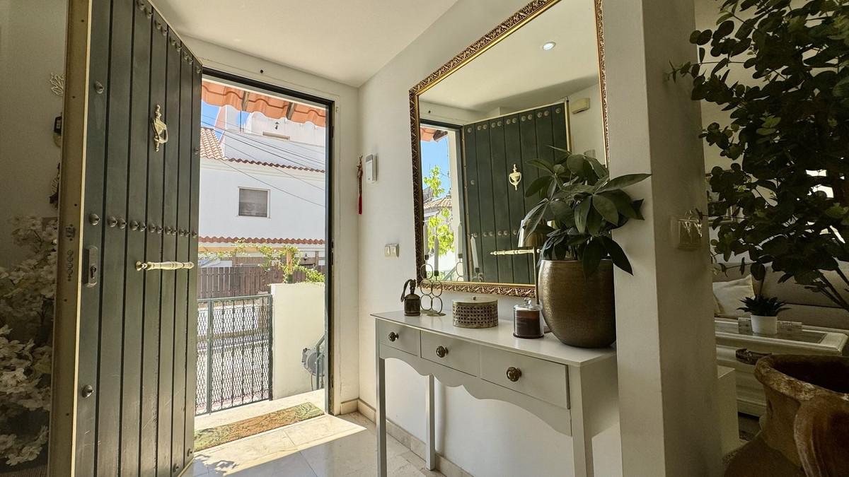 4 Bed Townhouse for sale in Arroyo De La Miel Costa Del Sol, Málaga, Spain