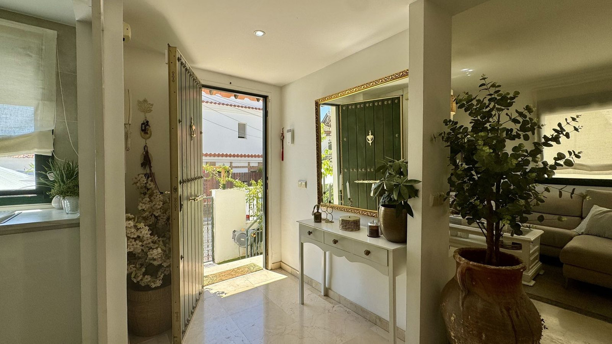 4 Bed Townhouse for sale in Arroyo De La Miel Costa Del Sol, Málaga, Spain