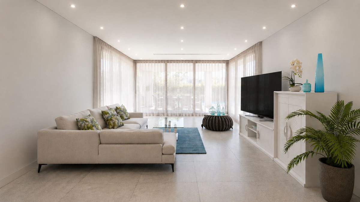 4 Bed Townhouse for sale in Estepona Costa Del Sol, Málaga, Spain