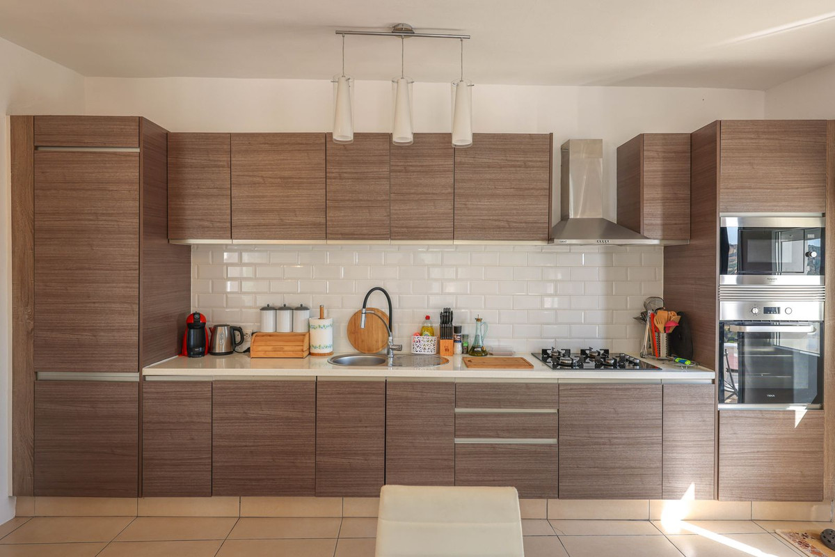 3 Bed Townhouse for sale in Tolox Costa Del Sol, Málaga, Spain