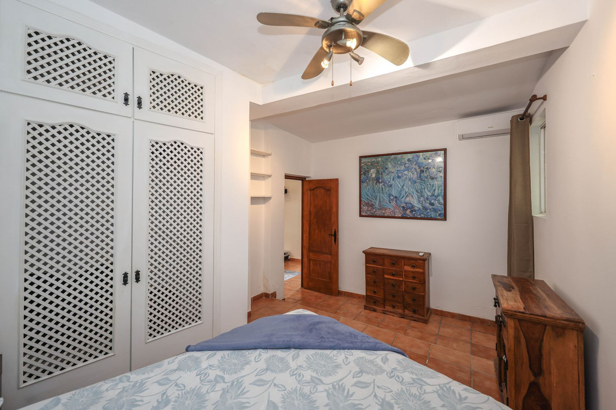 3 Bed Townhouse for sale in Tolox Costa Del Sol, Málaga, Spain