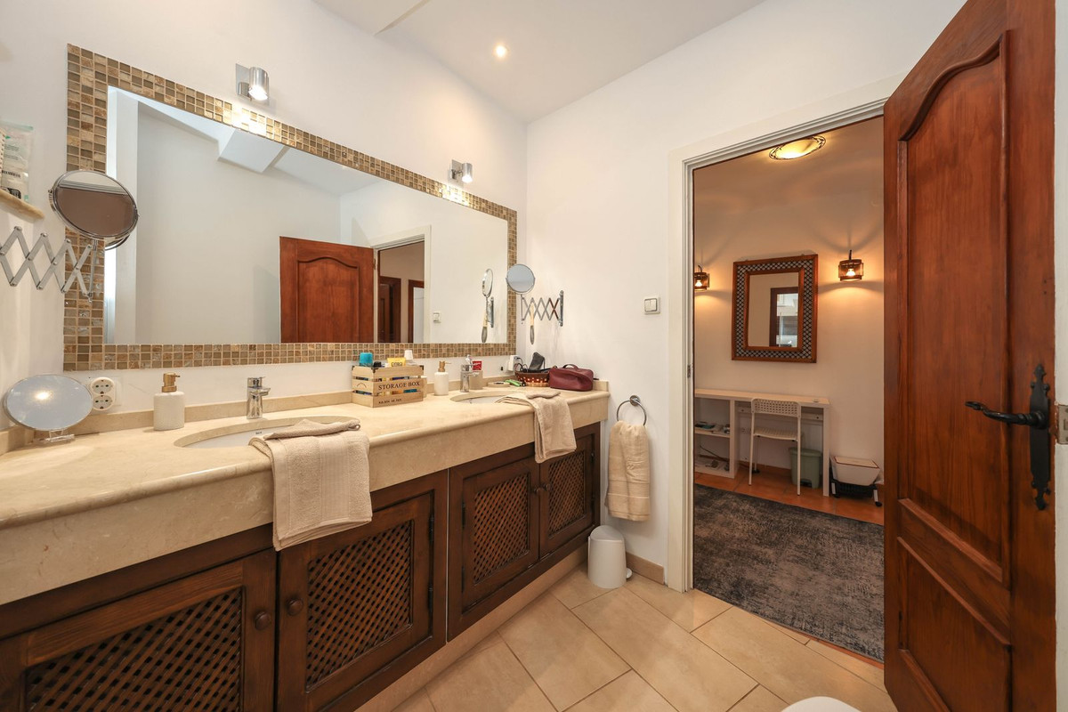 3 Bed Townhouse for sale in Tolox Costa Del Sol, Málaga, Spain