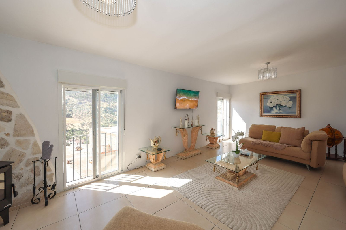 3 Bed Townhouse for sale in Tolox Costa Del Sol, Málaga, Spain
