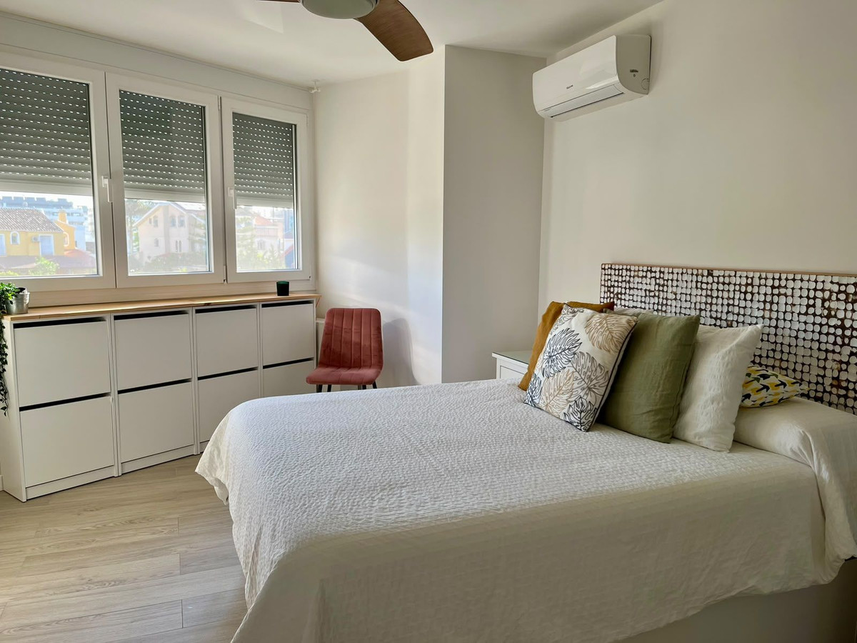 Se vende Apartamento Planta Media de 2 dormitorios en Costa Del Sol, Málaga, España