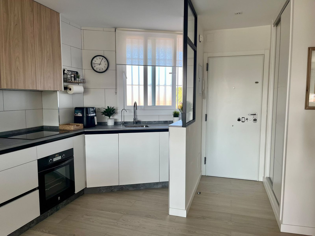 Se vende Apartamento Planta Media de 2 dormitorios en Costa Del Sol, Málaga, España