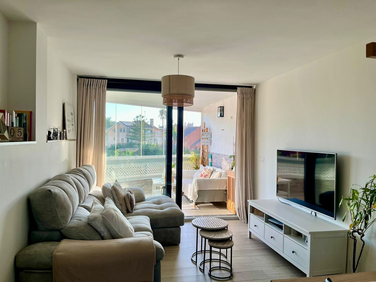 Se vende Apartamento Planta Media de 2 dormitorios en Costa Del Sol, Málaga, España