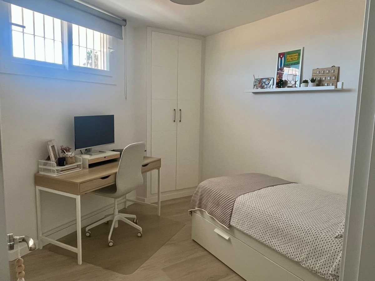 Se vende Apartamento Planta Media de 2 dormitorios en Costa Del Sol, Málaga, España