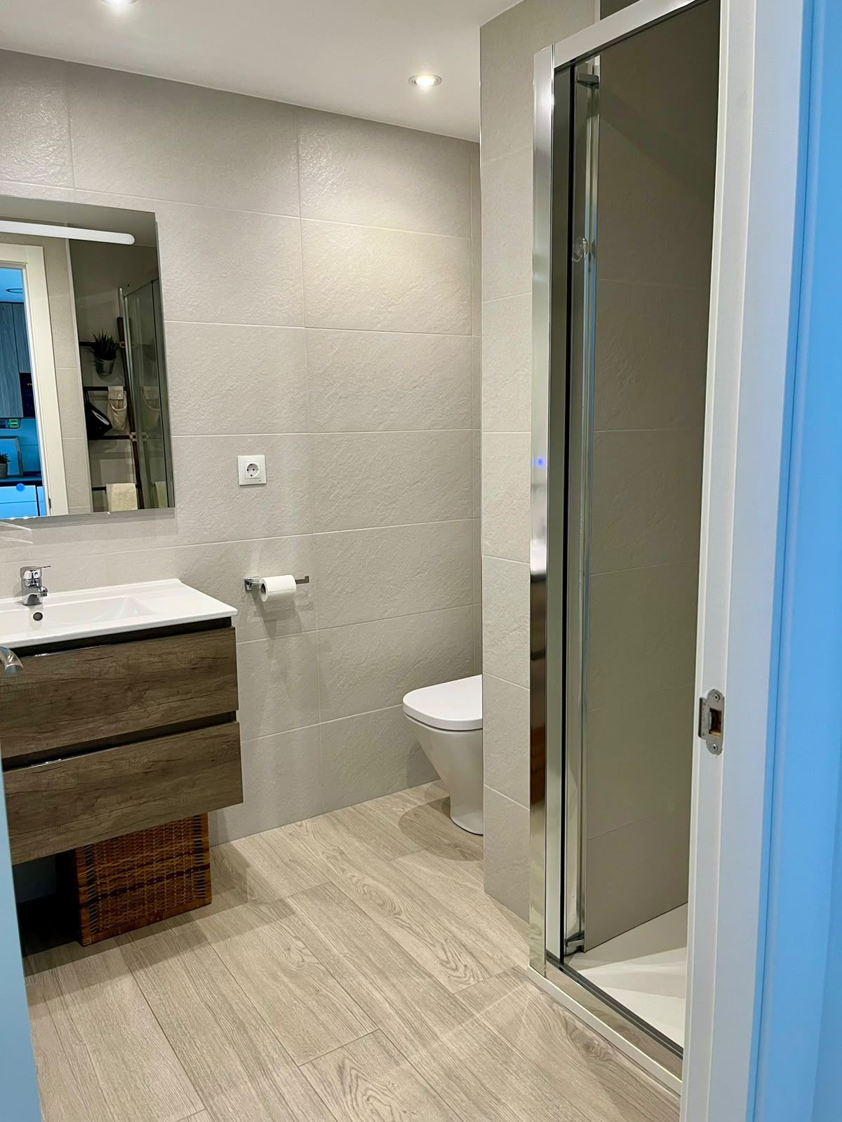 Se vende Apartamento Planta Media de 2 dormitorios en Costa Del Sol, Málaga, España
