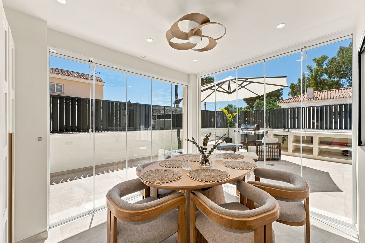 Se vende Pareada de 3 dormitorios en Costa Del Sol, Málaga, España