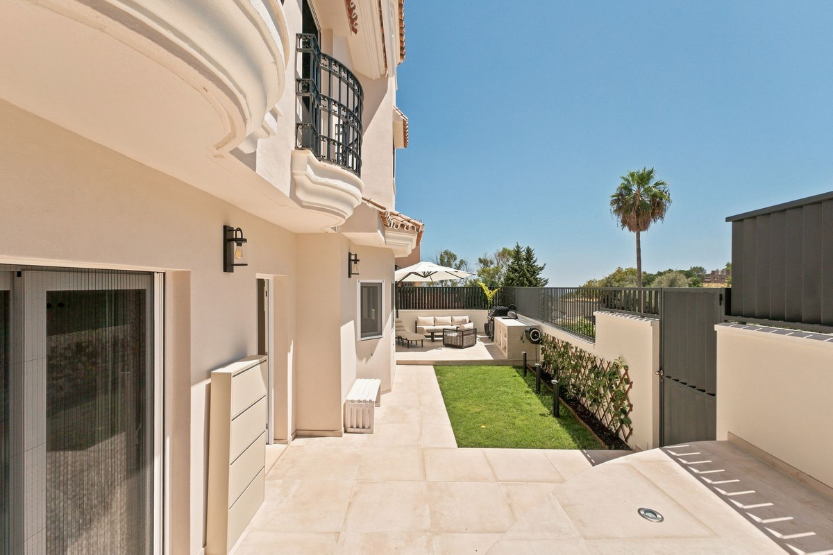 Se vende Pareada de 3 dormitorios en Costa Del Sol, Málaga, España