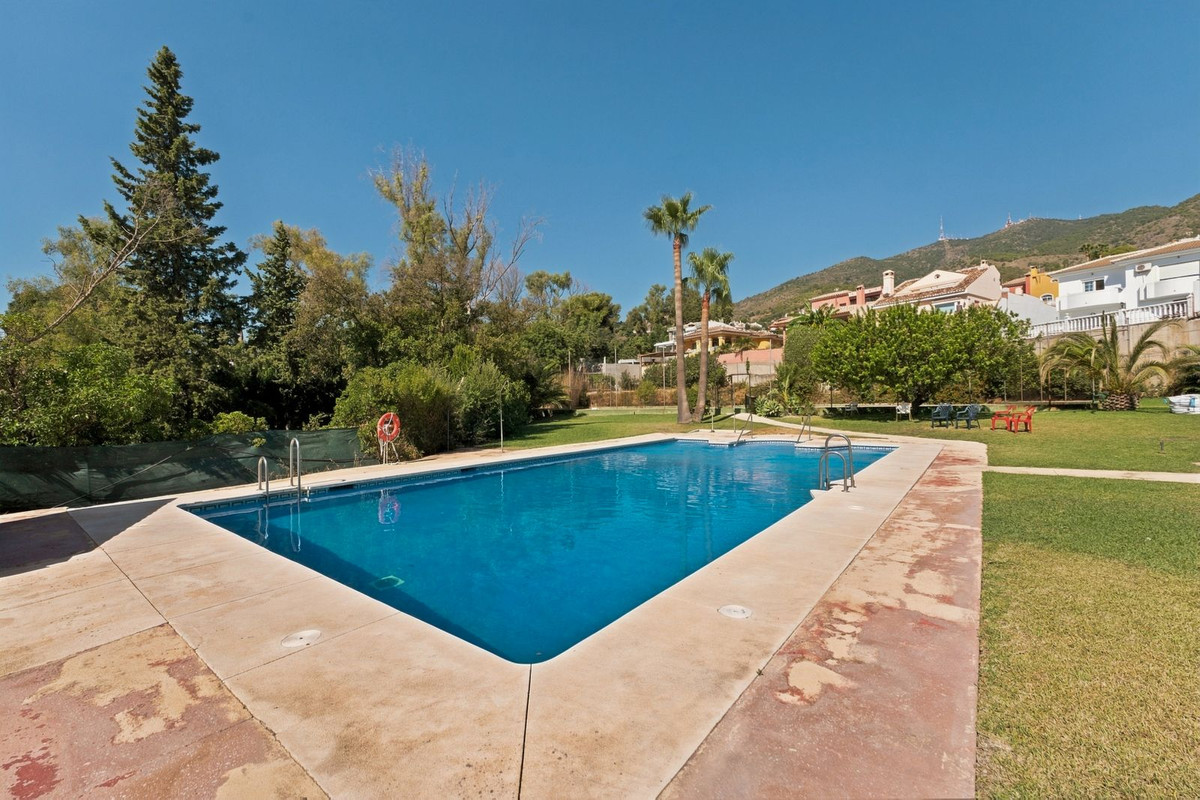 Se vende Pareada de 3 dormitorios en Costa Del Sol, Málaga, España
