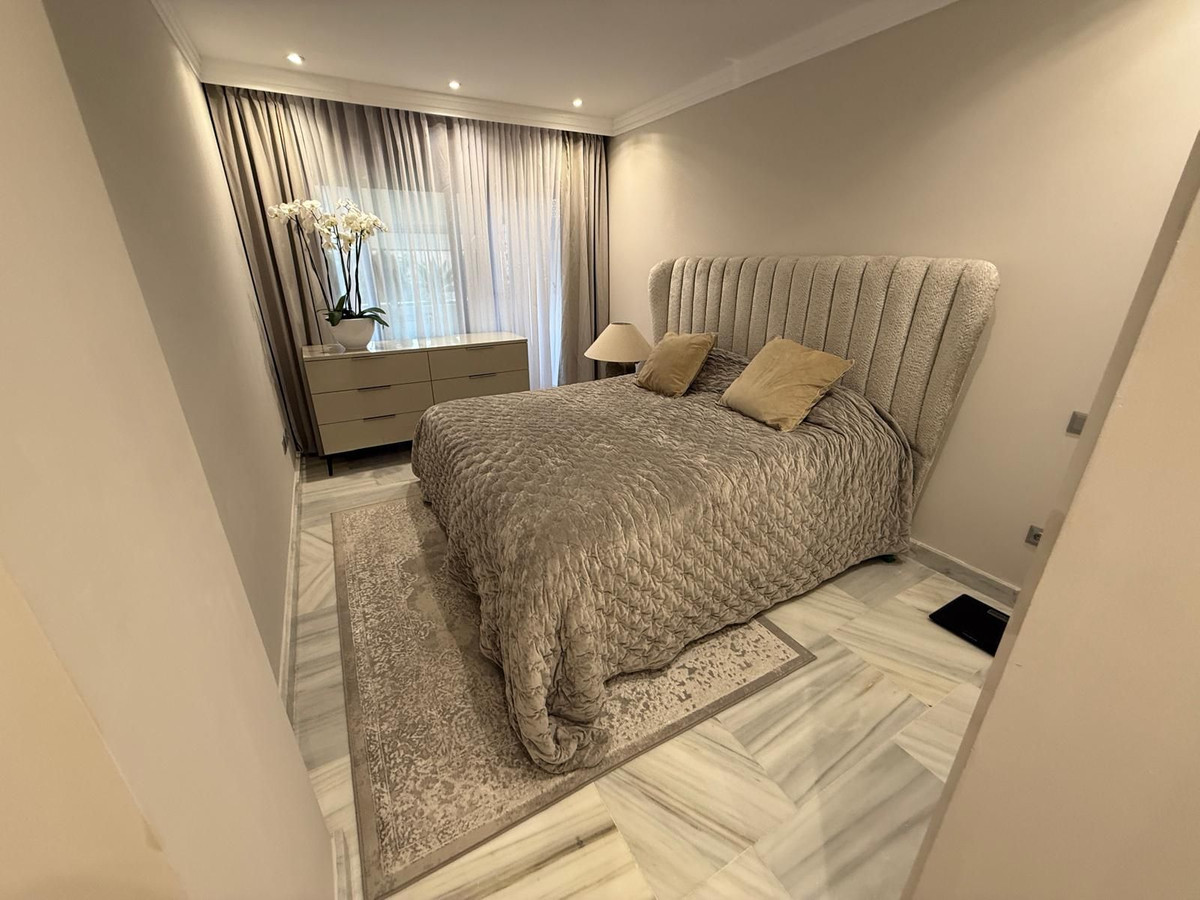 1 Bed Apartment for sale in Selwo Costa Del Sol, Málaga, Spain