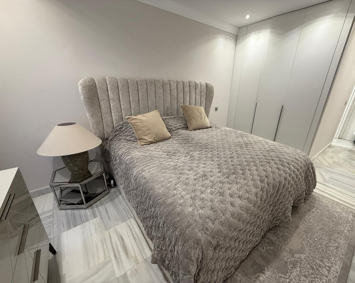 1 Bed Apartment for sale in Selwo Costa Del Sol, Málaga, Spain