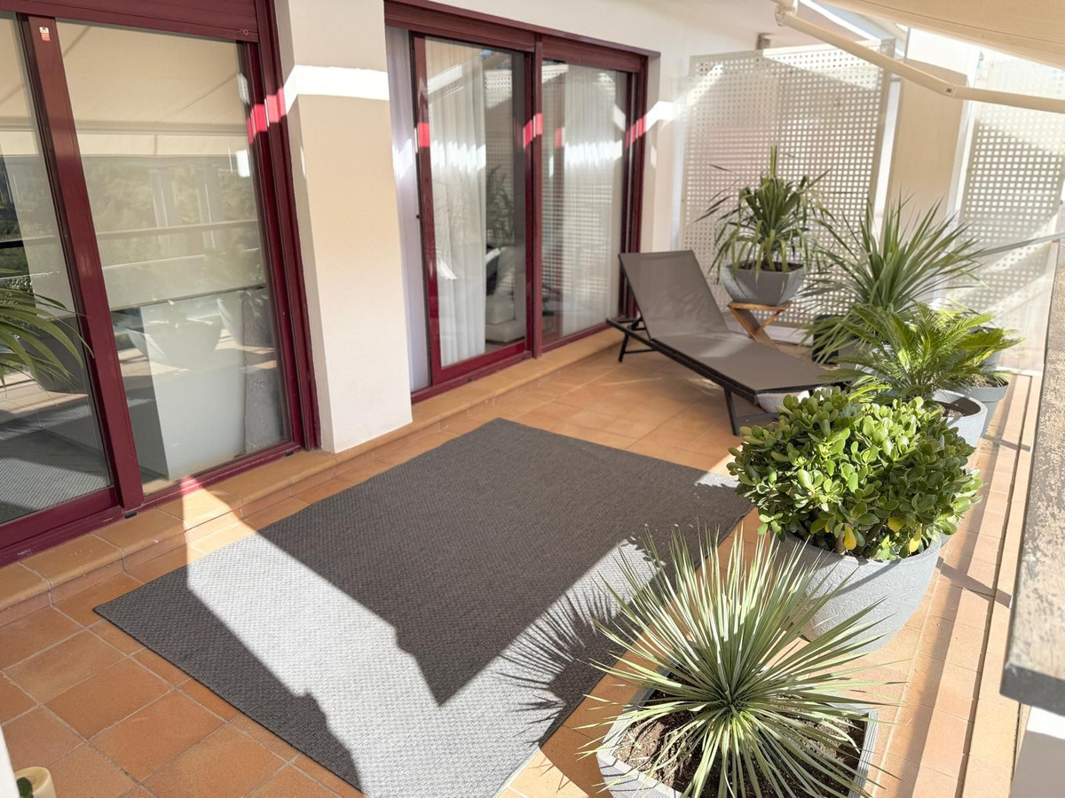 1 Bed Apartment for sale in Selwo Costa Del Sol, Málaga, Spain