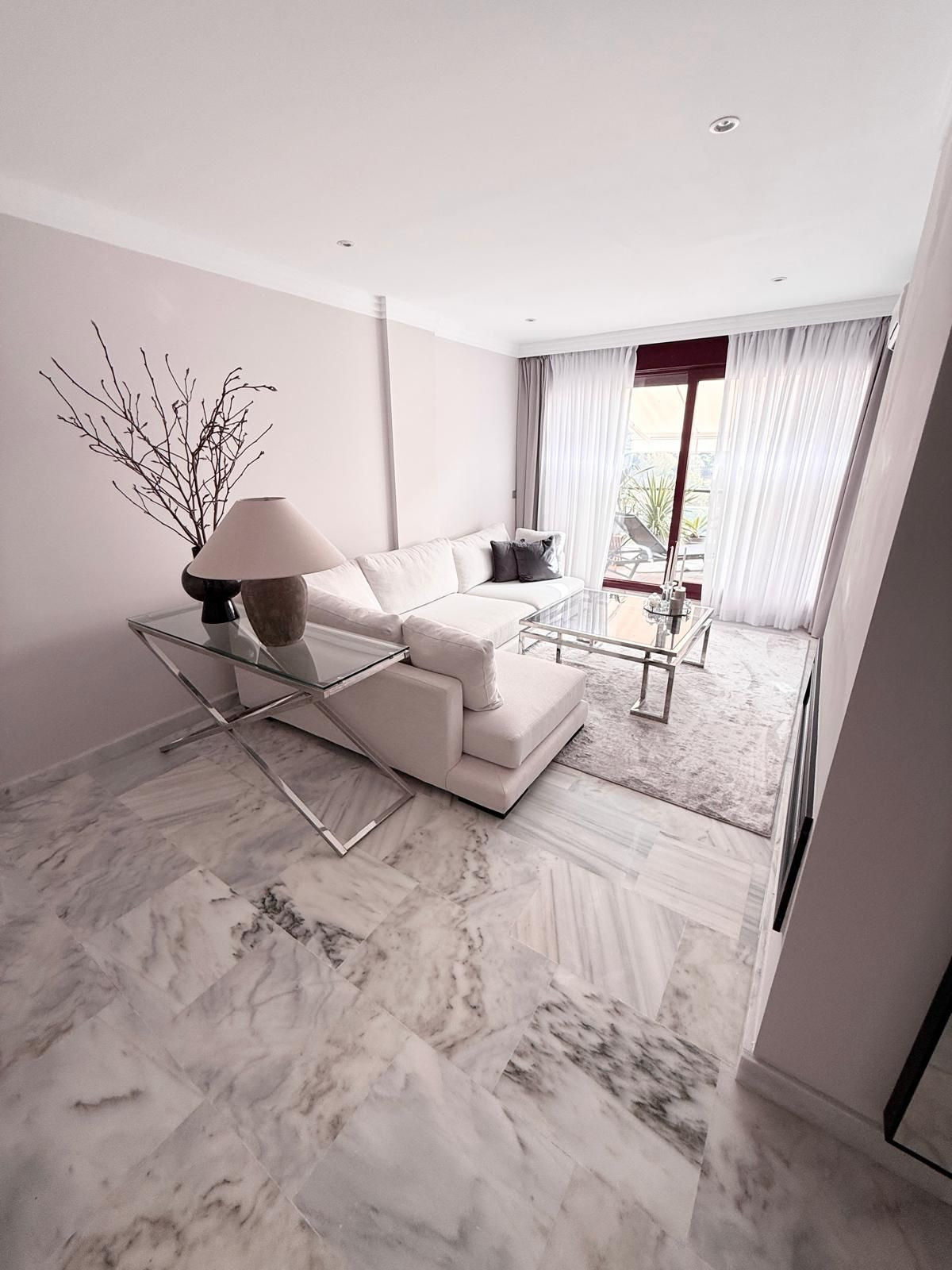1 Bed Apartment for sale in Selwo Costa Del Sol, Málaga, Spain