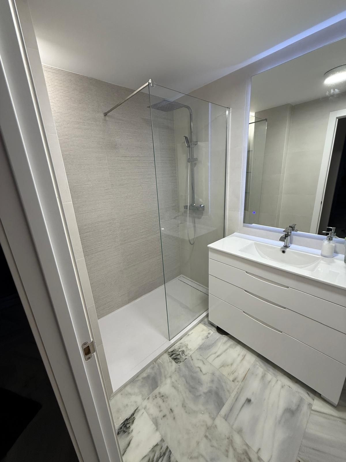 1 Bed Apartment for sale in Selwo Costa Del Sol, Málaga, Spain