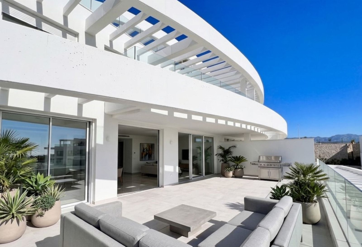 Se vende Apartamento Planta Media de 3 dormitorios en Costa Del Sol, Málaga, España