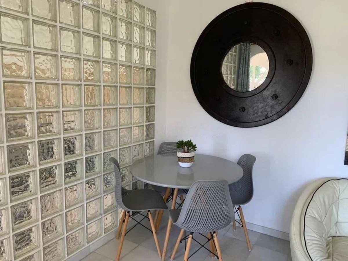 2 Bed Apartment for sale in Calahonda Costa Del Sol, Málaga, Spain