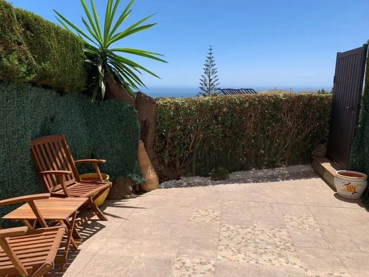 2 Bed Apartment for sale in Calahonda Costa Del Sol, Málaga, Spain