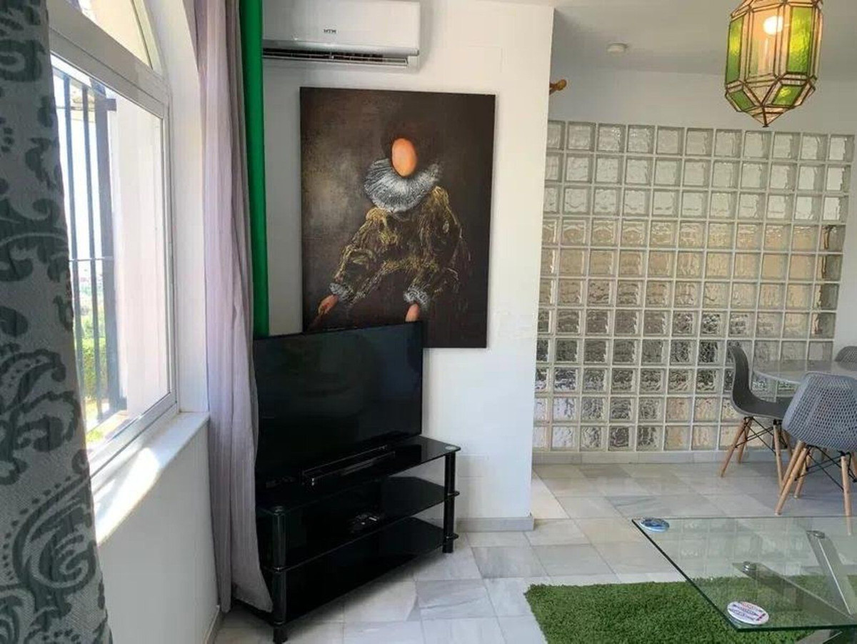 2 Bed Apartment for sale in Calahonda Costa Del Sol, Málaga, Spain