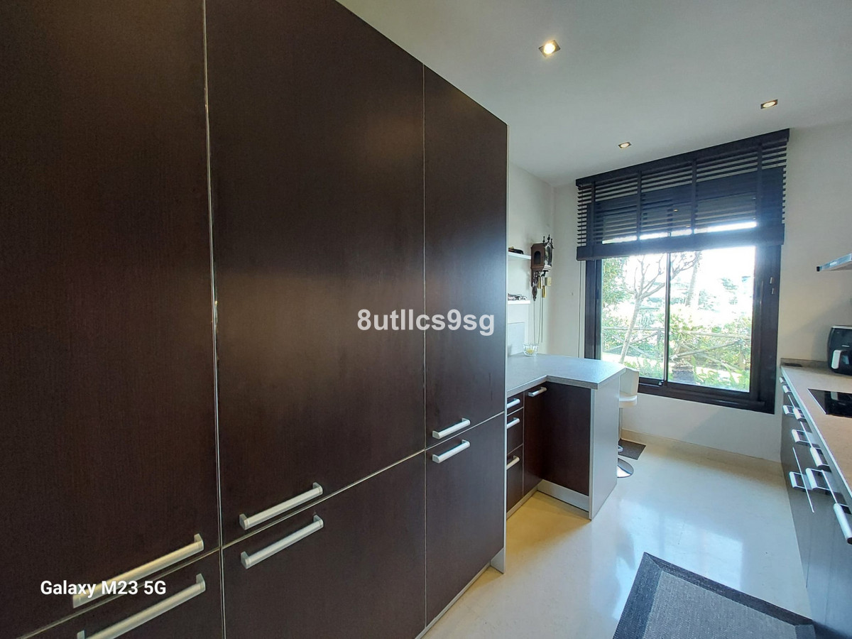2 Bed Apartment for sale in Benahavís Costa Del Sol, Málaga, Spain
