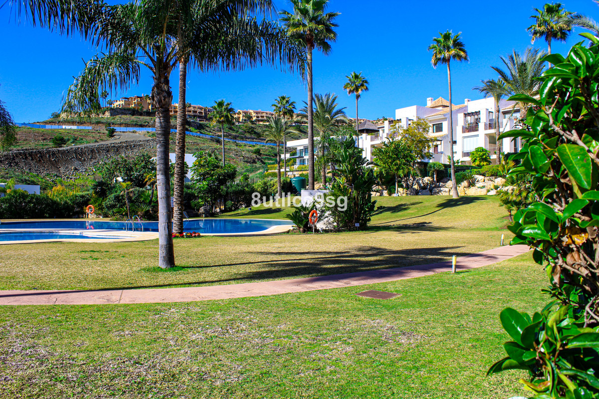 2 Bed Apartment for sale in Benahavís Costa Del Sol, Málaga, Spain